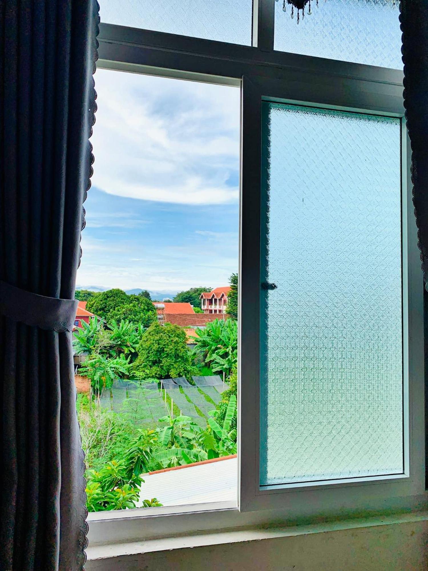 Hong My Hotel Kon Tum Exterior photo