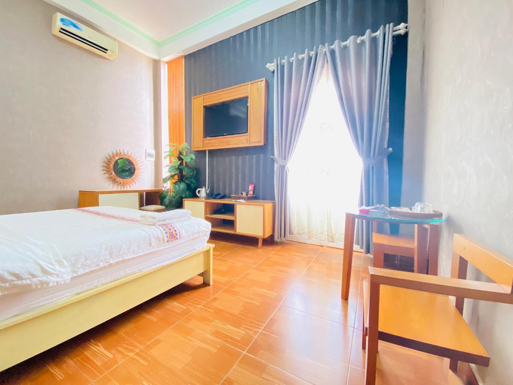 Hong My Hotel Kon Tum Exterior photo