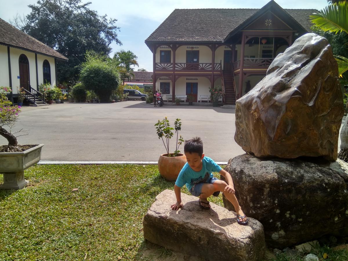 Hong My Hotel Kon Tum Exterior photo